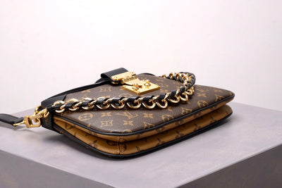 Accordion-Shaped Style Twin Handbags
