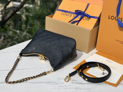 Boulogne Leather Croissant Bag