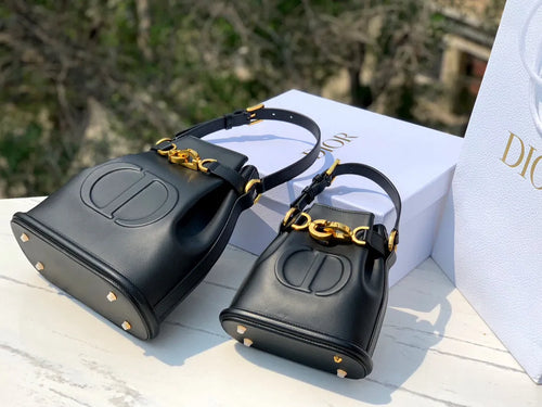 CEST All-Leather Bucket Bag