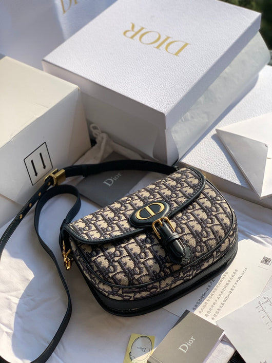 Classic Medium CD Handbag