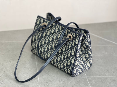 Classic Oblique Jacquard Fabric Handbag