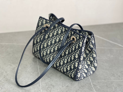 Classic Oblique Jacquard Fabric Handbag