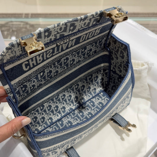 Classic Small Messenger Bag Handbag