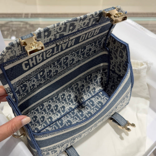 Classic Small Messenger Bag Handbag