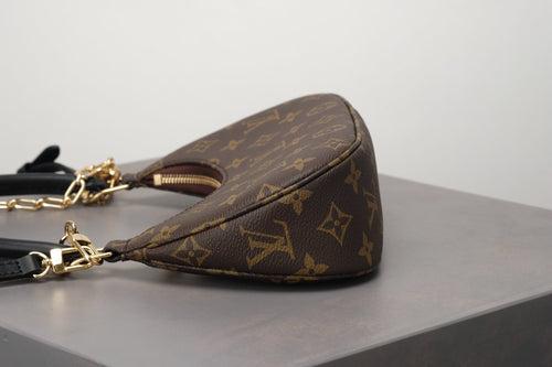 Croissant Bag With Chain
