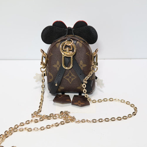 Cute Cartoon LV Girl AirPods Case Mini Bag