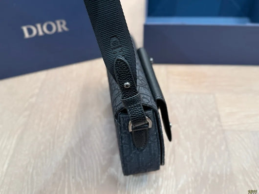 DR Saddle Bag Crossbody