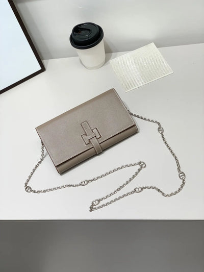 H Long Wallet on Chain Epsom Calfskin
