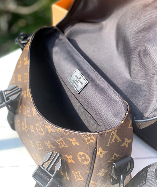 Trail Men’s Messenger Bag
