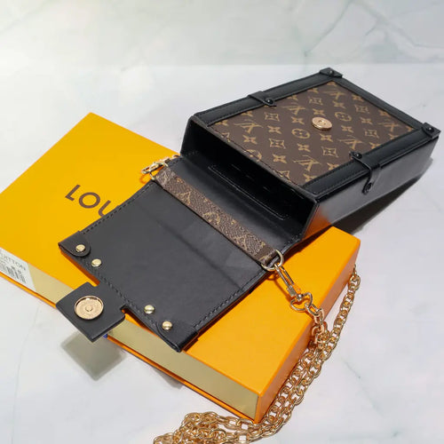 Designer Vertical Trunk Pochette Small Bag