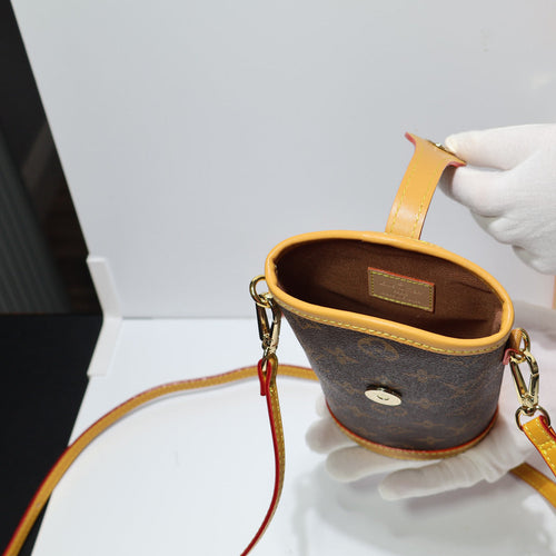 Fold Me Pouch Small Crossbody Bag