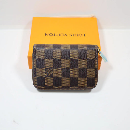 LV Leather Wallet Zipper Brown Checkered