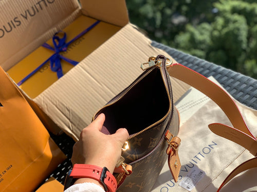 Odeon Croissant Bag