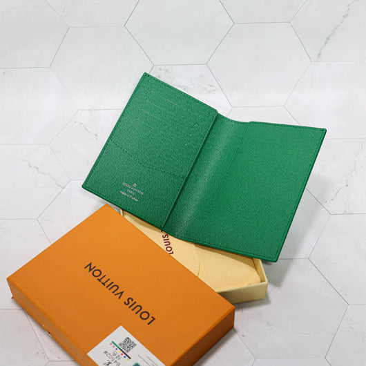 LV Passport Holder Golf Green