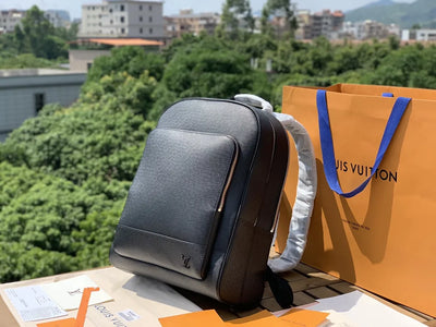 Men’s Backpack in Cross-Grain Calfskin
