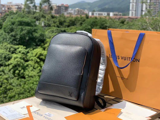 Men’s Backpack in Cross-Grain Calfskin