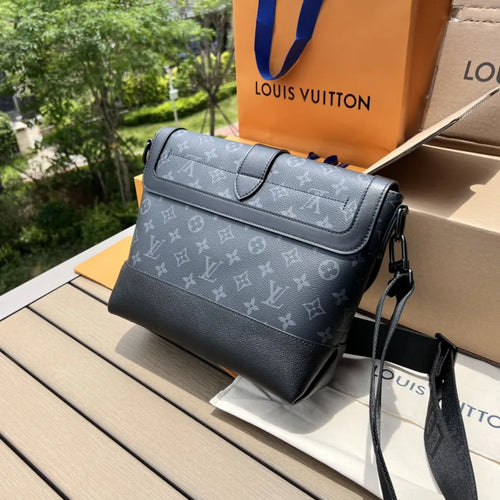 Saumur Messenger handbag