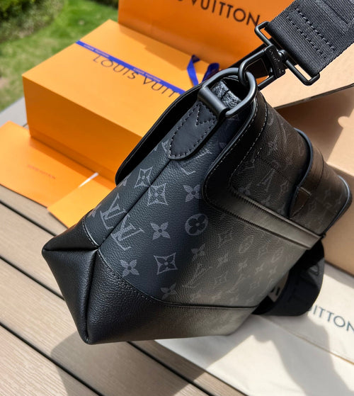 Saumur Messenger handbag