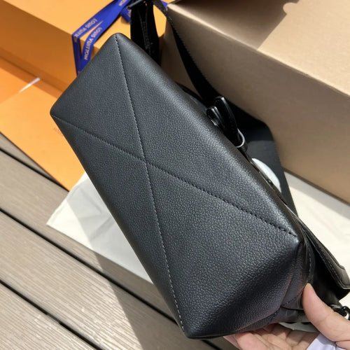 Saumur Messenger handbag