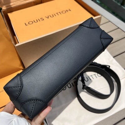 Small Steamer Handbag