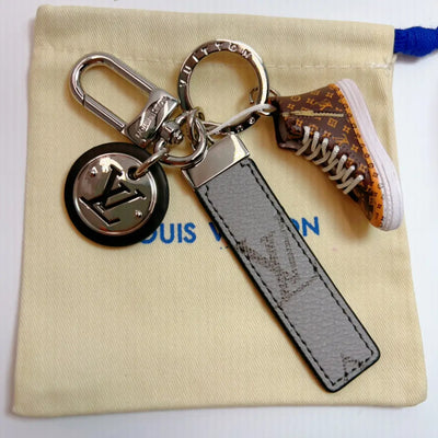 Designer Sneaker Shoe Key Holder Key Chain with Pendant