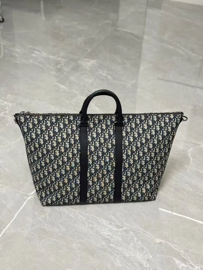 Weekender 40 Monogram Travel Bag